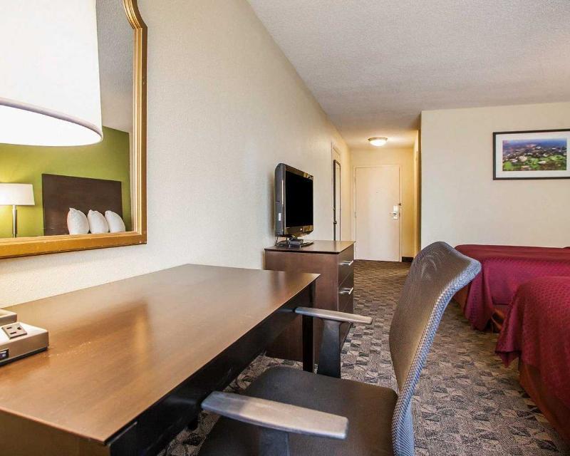 Quality Inn 3*