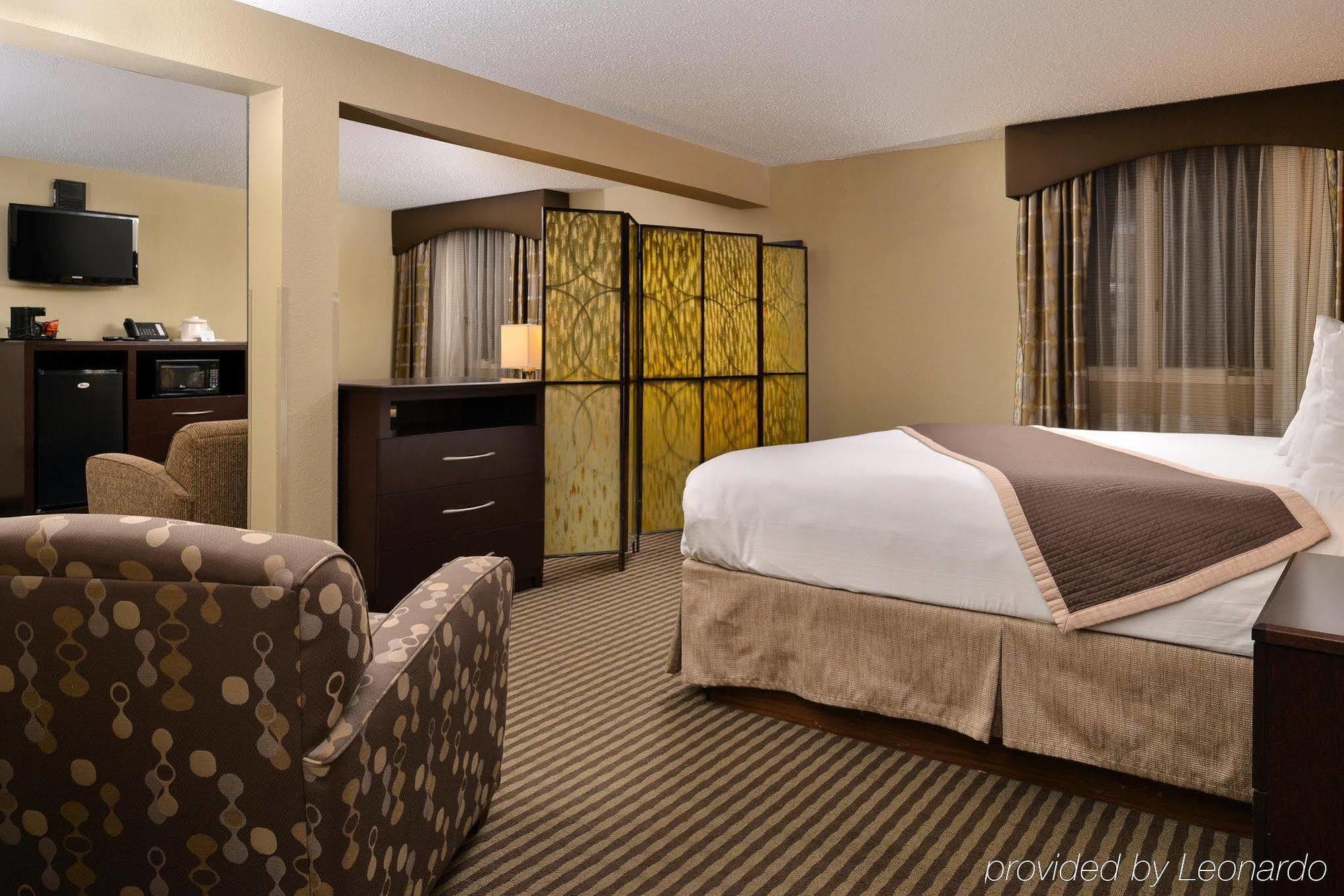 Quality Inn 3*